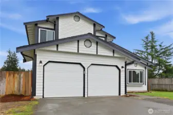 Newer Garage Doors...Remember to ask for the list from your broker with the homeowner's upgrades.