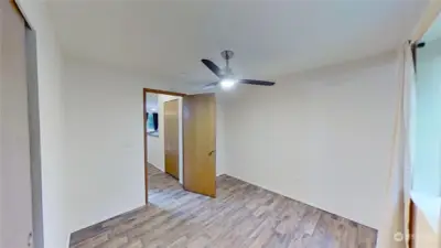 2nd bedroom upstairs w/no staging