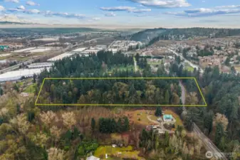 Approximate Lot Lines/Buyer to verify