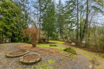 head down drive way toward lake front parcel