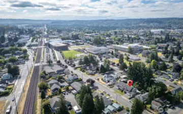 2 blocks from Sound Transit Garage and Puyallup High School, walking distance to all local schools and WA State Fairgrounds