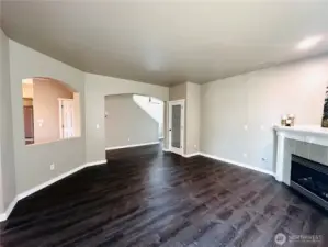 Living Room Looking toward the hallway