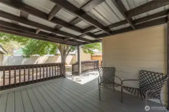 Covered Deck in back