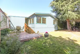 Spacious and private deck~