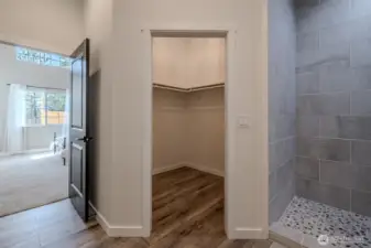 Primary En-suite Bathroom
