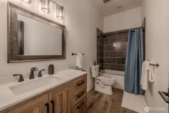 2nd Bathroom