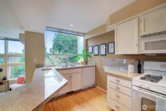 Granite eating bar is perfect for casual eating.