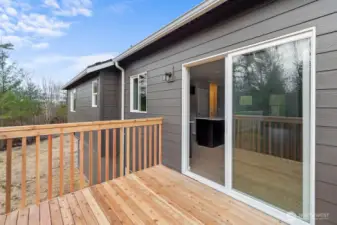 Photographs are for illustrative purposes only. Features, finishes, interior/exterior colors, landscaping and floorplan shown may vary from actual homes built