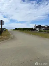 BEACH APPROACH SECONDS AWAY