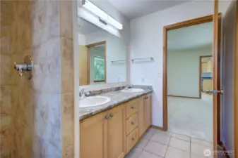 en suite bath