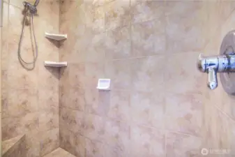 En suite shower