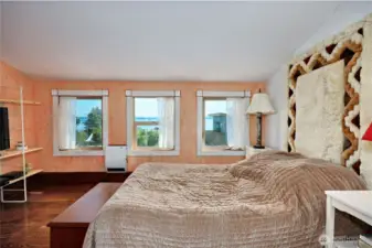 Main bedroom