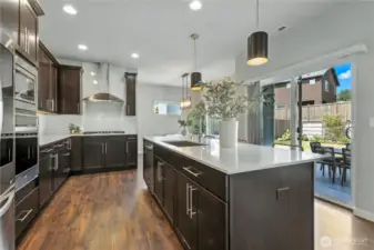 Large kitchen w/Eating area