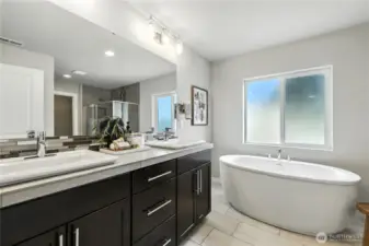 Primary 5 Piece Bath