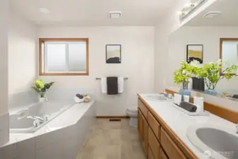 Primary Bedroom Ensuite 5 Piece Bath