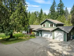 Extra large 3 car garage