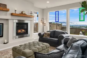 Grand Living Room Expansive Views of the Mountains!