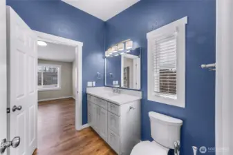 Great lighting in primary bathroom