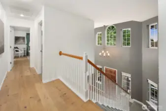 Oak wood flooring throughout the second floor