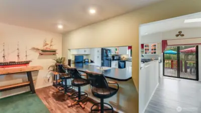 Eating bar open to the kitchen