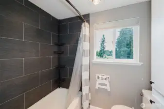 Full Bath-Shwr