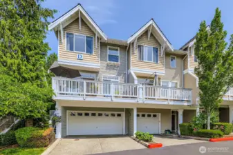 End unit with more space & privacy