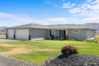 There is room on this lot alone for a hangar  plus a pool! ... by combining the next door  parcel, you can design your own Pilot's  Dream estate!