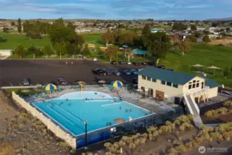 Ownership comes with rights to the golf  course, swimming pool, huge park. The gym,  located in the pool has requires a very small  annual fee ($60 at last check).