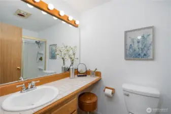 Ensuite three quarter bath.