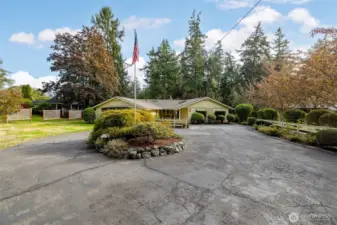 Plenty of parking for your vehicles, RV, boat, friends...you name it.