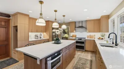 Cook, gather, and entertain with ease in this stunning kitchen.