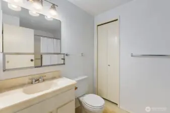 2nd Floor Hallway Full Bath