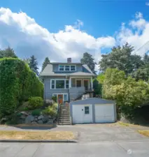 Triplex - Front view of the house!