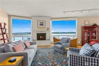 Gorgeous top floor; end-unit condo.
