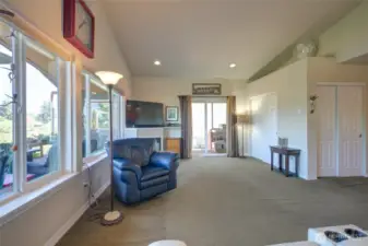 Sliding Glass Door to Back Deck