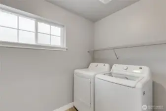 Utility room: appliances stay.