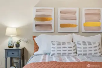 Calm, comfortable bedroom