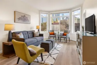 Incredible sunlight and views of the downtown skyline await from this fabulous south-facing unit.