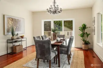 Dining room off kitchen