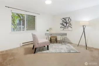 2nd bedroom, easy to fit queen size bed.