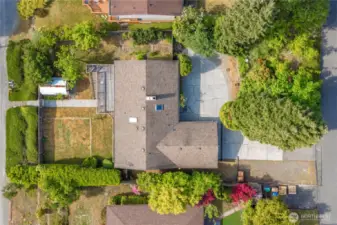 Aerial view of the lot. The right side is on N. Heathwood W, which has the driveway and garage access.