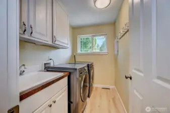 Convenient 2nd floor laundry.
