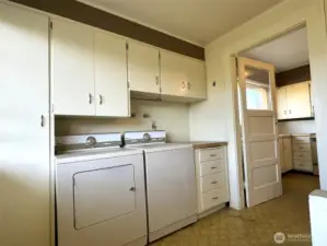 Large Laundry Room
