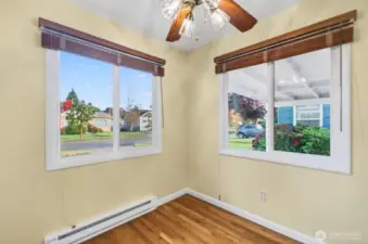 Dining area between living room and kitchen