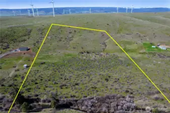 Lot lines shown in the photo are for reference purposes only and may not accurately depict the exact property boundaries