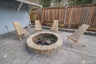 Charming fire pit adds backyard ambiance year-round