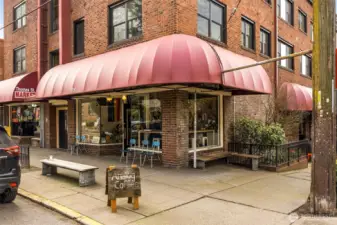 Live in close proximity to so many wonderful restaurants, coffee shops, and more in the heart of Capitol Hill!