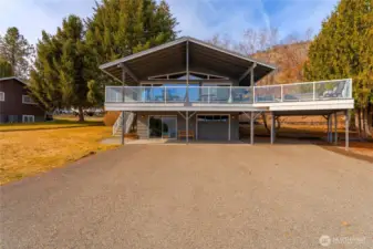 Welcome to 1955 S Lakeshore Rd, Chelan WA
