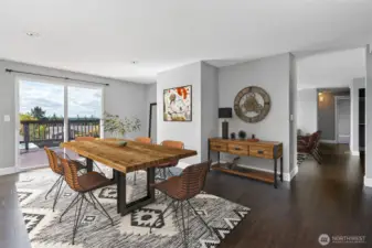 Staged Dinning Room