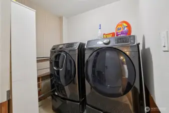 laundry loom